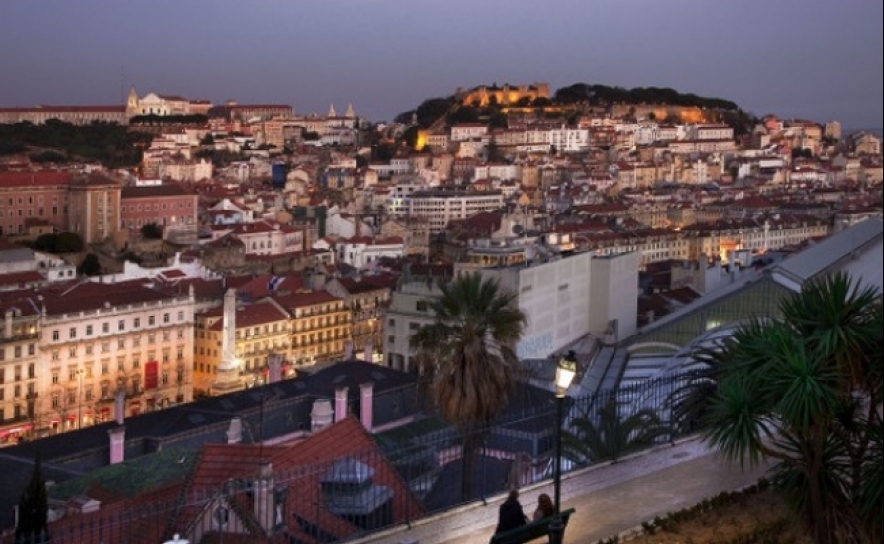Portugal tem de atrair turistas «mais gastadores»