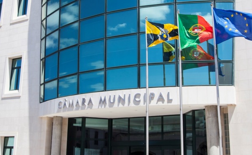 Câmara Municipal de Lagoa em serviços mínimos após declarado estado de emergência nacional