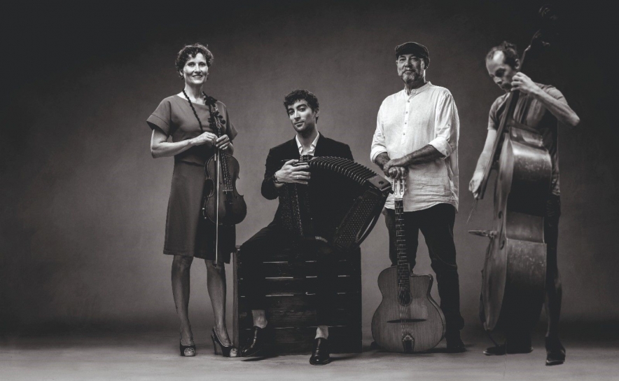 ROUGE MANOUCHE leva o swing do Gypsy Jazz à República 14