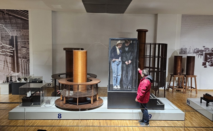 Museu Tecnologia  Nikola Tesla Gaiola de Faraday