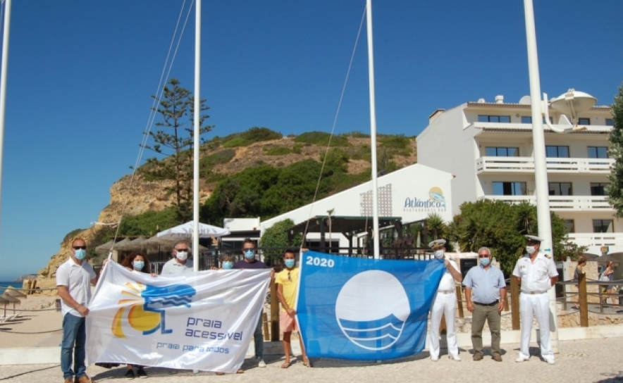 Vila do Bispo mantém Bandeira Azul em onze praias	