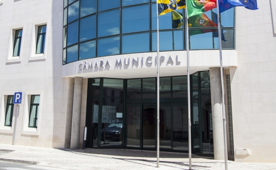 Câmara Municipal de Lagoa apoia Cursos de Verão na Universidade 