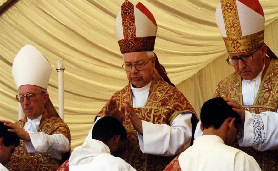 Pandemia, pobreza e migrantes dominam mensagens de Natal dos bispos católicos