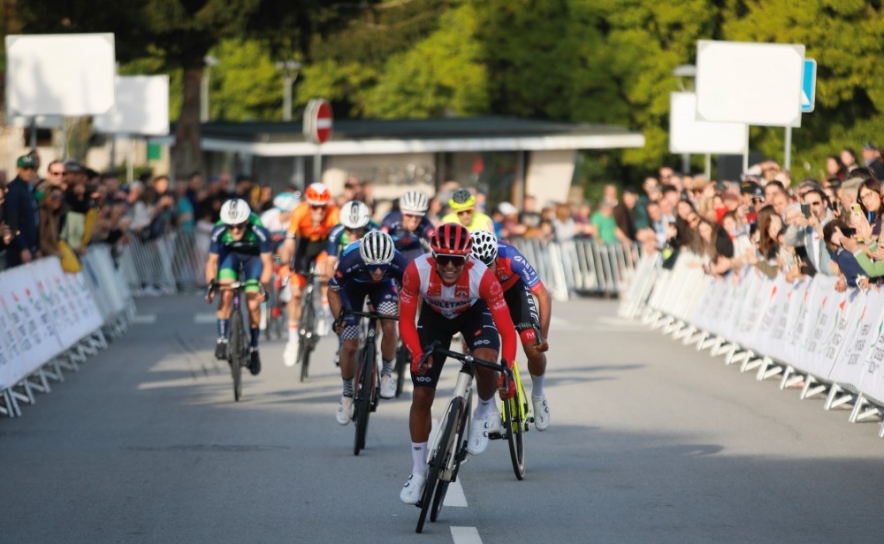 Ciclista argentino Tomás Contte vence Prova de Abertura