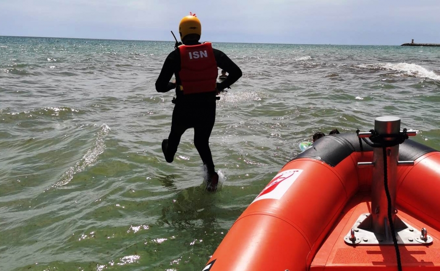Estação Salva-vidas de Quarteira assiste cinco pessoas na praia de Quarteira