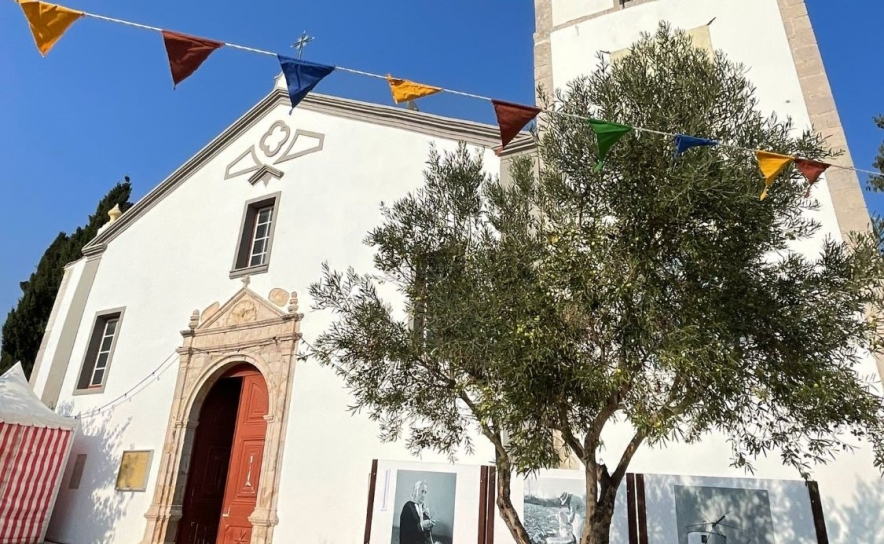 Adro da Igreja Matriz da Mexilhoeira Grande