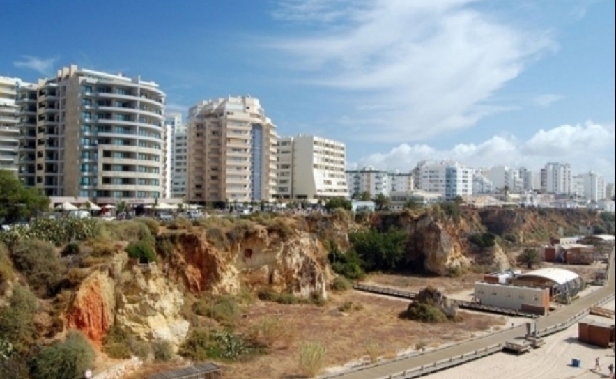Custos de construção de habitação nova sobem em setembro, menos no Alentejo e Algarve