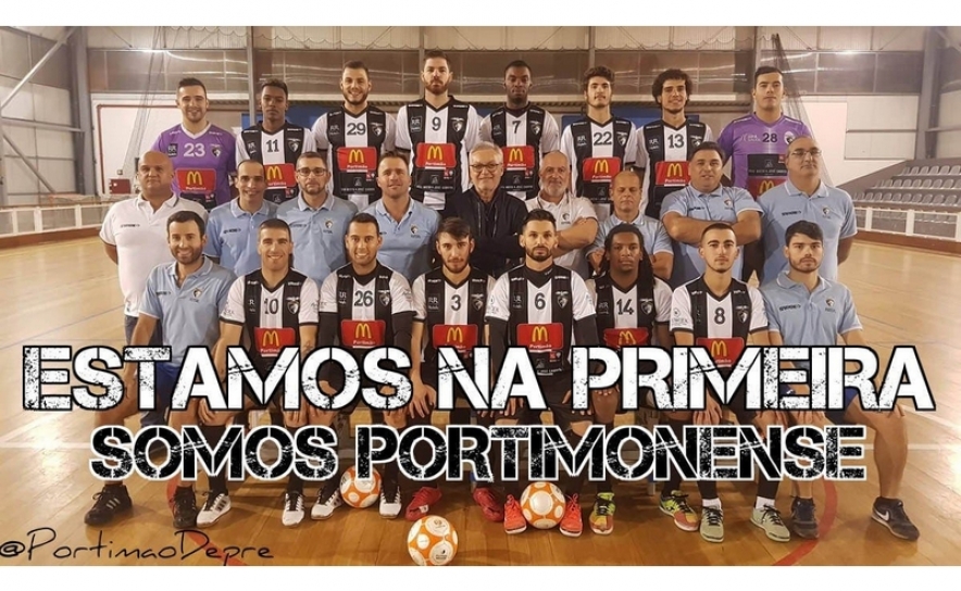 Campões de Futsal do Portimonense SC são homenageados nos  Paços do Concelho