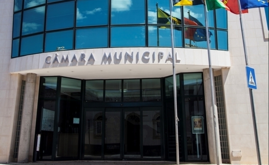 Câmara Municipal de Lagoa pensa no concelho e não aceita uma descentralização de competências que comprometam o seu equilíbrio