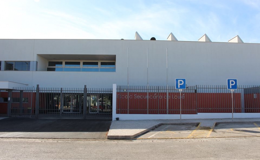 Escolas Secundárias de Loulé e Silves renovadas para início do ano letivo