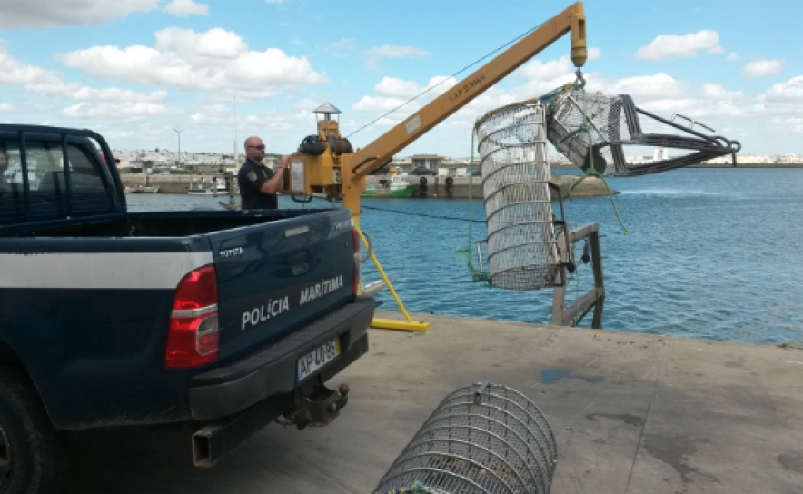 Polícia Marítima apreende duas artes de pesca e 180kg de pescado em Vila Real de Santo António