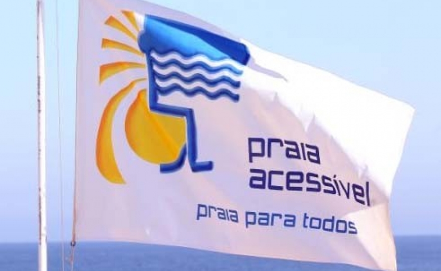 Programa «Praia Acessível» assinala hoje 10 anos a apoiar pessoas com mobilidade condicionada 