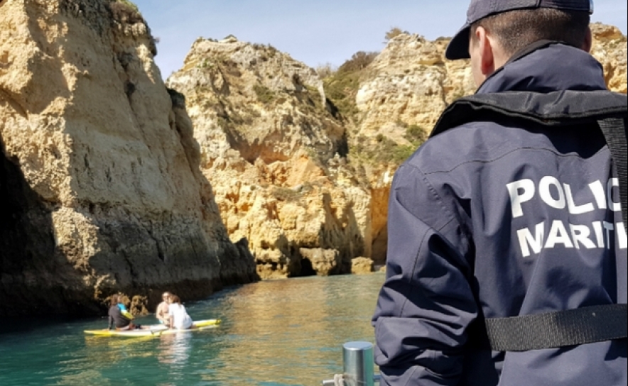 Polícia Marítima de Portimão resgata duas praticantes de paddle em dificuldades