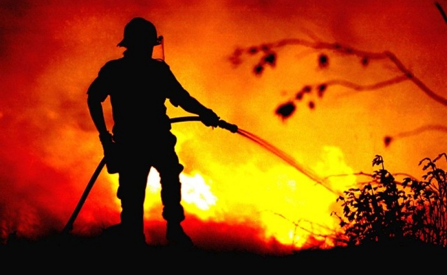 Fumo intenso de incêndio cortou IC1 em Santana da Serra, Ourique