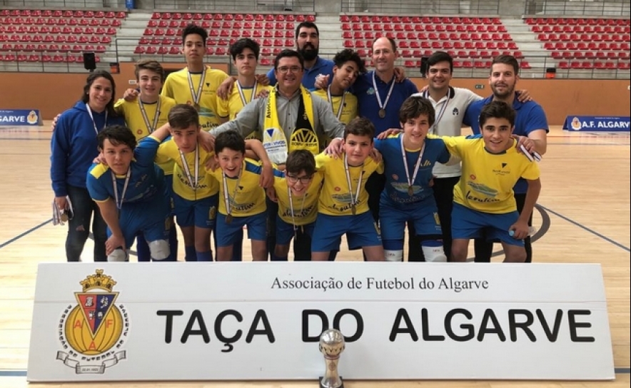 A equipa de Iniciados dos Inter-Vivos conquista a Taça do Algarve de Futsal
