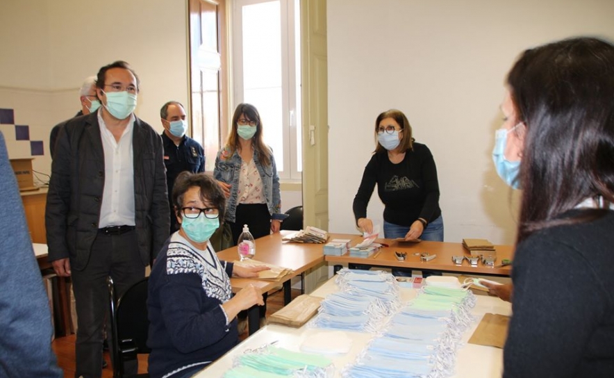 São Brás de Alportel recompensa voluntários com vales de compras pela produção de máscaras