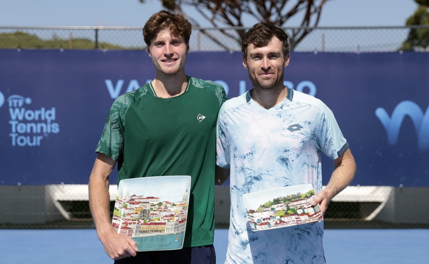 Toby Samuel e Giles Hussey