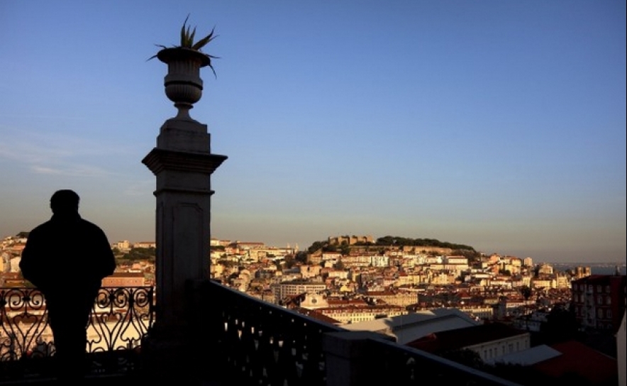 Burocracia nos vistos gold faz com que investidores estrangeiros «fujam» de Portugal
