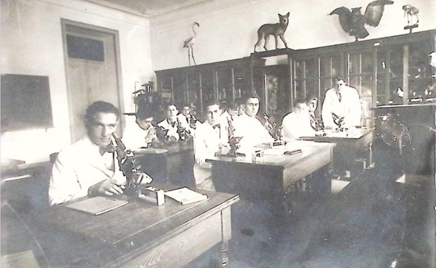 Exposição MATERIALIDADE(S) DA APRENDIZAGEM: PATRIMÓNIO ESCOLAR DO LYCEU DE FARO 