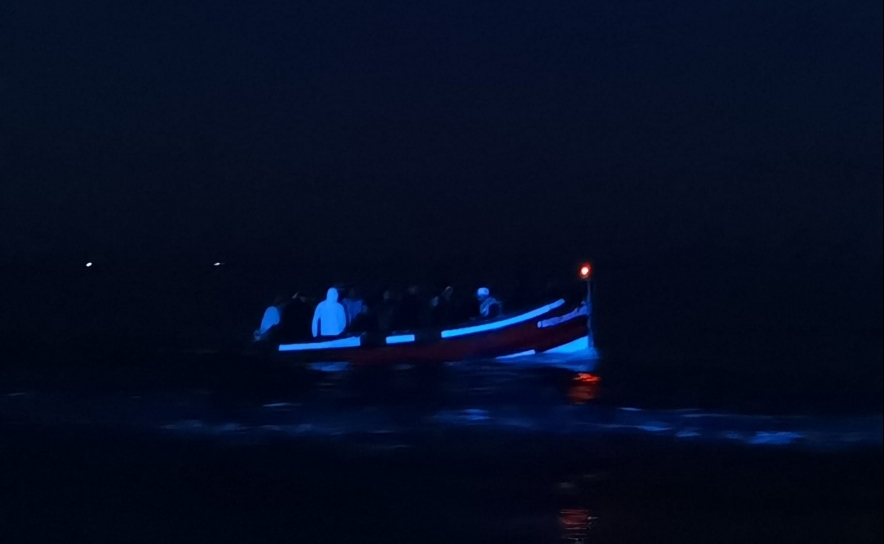 Migrantes intercetados no Algarve testados à covid-19 e encaminhados para escola