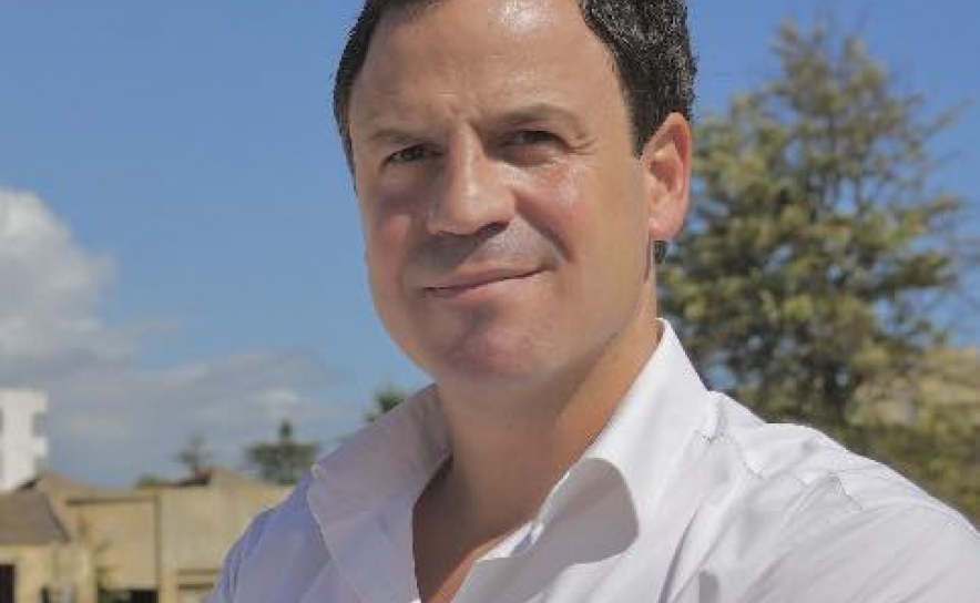 RICARDO CALÉ APRESENTA CANDIDATOS AOS ÓRGÃOS AUTÁRQUICOS PERANTE MIL PESSOAS NO JARDIM PESCADOR OLHANENSE