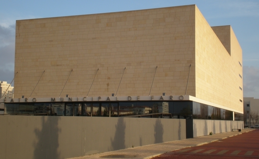 Dez mulheres estreiam em Faro peça inspirada na anarquista francesa Louise Michel