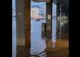Zona da Baixa de Faro está inundada [c/vídeo]