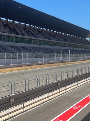 Autódromo Internacional do Algarve com Pista cheia em Outubro