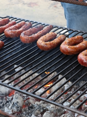 Festa das Chouriças manteve tradição viva em Alte, apesar da chuva