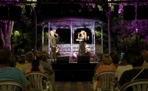 «Fado no Coreto» promove identidade cultural portuguesa em Tavira