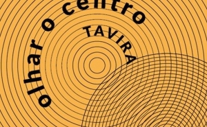 «Olhar o Centro – Tavira» leva fotografia contemporânea às montras do comércio local