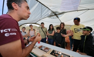 Dia aberto na Gruta da Companheira permitirá conhecer vestígios humanos com mais de 45 mil anos