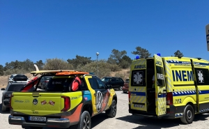 Auxiliado homem em dificuldades na praia de Monte Gordo