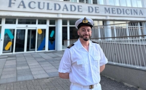 Médico da Marinha natural de Portimão realiza estudo inovador em Medicina Hiperbárica