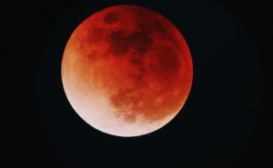 Eclipse solar vs. eclipse lunar: quais são as diferenças?