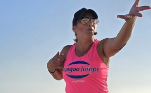 QUARTEIRA  Aula de Fitness ao Pôr do Sol com Vania Pipard