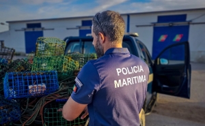 Polícia Marítima apreende 27 artes de pesca em Olhão 