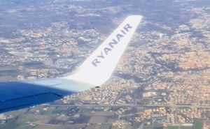 Ryanair corta programação de inverno devido ao combustível e revê em baixa previsões de tráfego para 2027