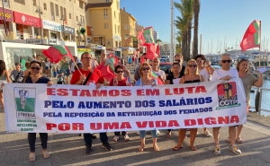 Sindicato de Hotelaria do Algarve esteve na Marina de Vilamoura a denunciar motivos para a falta de trabalhadores do turismo