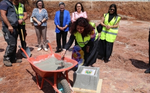 Lançamento da primeira pedra para a construção de 29 fogos de habitação de renda apoiada 