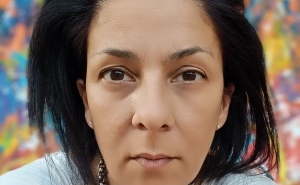 Artista algarvia distinguida na China integra coleção oficial da Bienal de Pequim