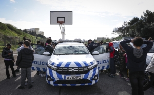 Nova operação da PSP nas escolas a partir de hoje contra a violência