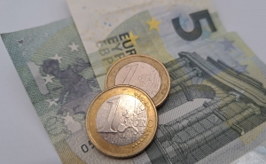 Dinheiro físico em casa: quais são as vantagens e recomendações do BdP