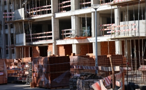 Casas mais caras? Falta de mão obra na construção agrava preços