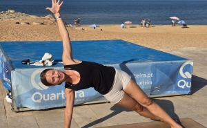 Yoga ao Nascer do Sol: Paz e Renovação com Caty Palibroda em Quarteira