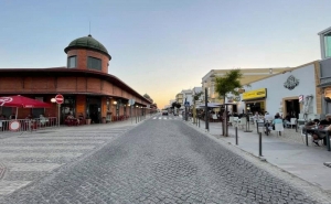 Avenida 5 de Outubro sem trânsito ao fim de semana