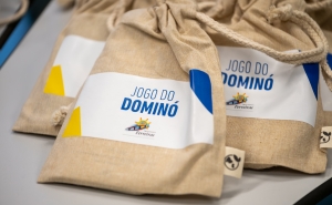 Junta de Freguesia de Ferreiras oferece Jogo do Dominó especial para alegrar férias de Natal dos alunos da freguesia