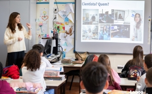 Município de Lagoa acolhe iniciativa «Cientista Regressa à Escola» para promover literacia científica junto dos alunos do 1.º ciclo