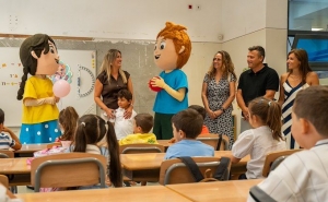 Câmara de Olhão entrega materiais escolares a cerca de 1900 alunos do 1.º Ciclo