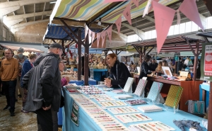 FEIRA DA SERRA DE NATAL EM LOULÉ SUGERE PRESENTES ORIGINAIS